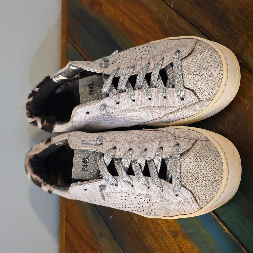 P448 John-W Dusty Giraffe Animal Back Tab Gray White Size 39- 9 Sneaker - Picture 2 of 11